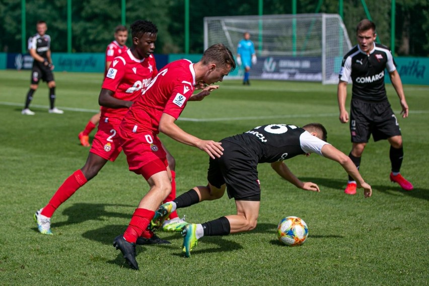 Centralna Liga Juniorów U-18. Zwycięstwo Cracovii w derbach Krakowa w Myślenicach. Pierwsza porażka Wisły w sezonie [ZDJĘCIA]