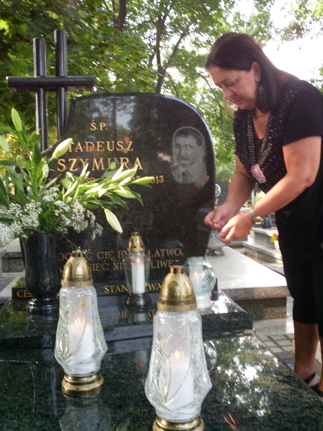 Grażyna Szymura w sobotnie przedpołudnie odwiedziła grób Męża