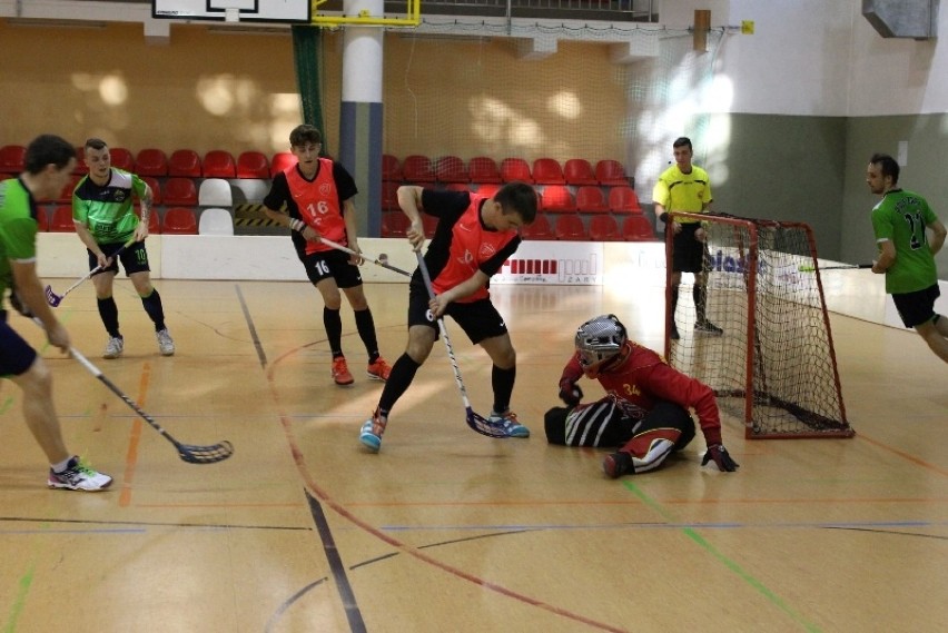 Dwoma zwycięstwami unihokeiści I LO Floorball Gorzów Wlkp....