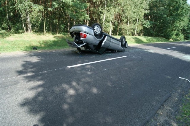 1. Wypadek w Zakrzewie koło Baruchowa KUJ-POM. Trzy osoby w szpitalu [ZDJĘCIA]