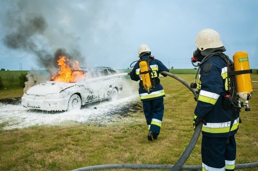 Strażacy ochotnicy z regionu wzbogacają się o nowy sprzęt.