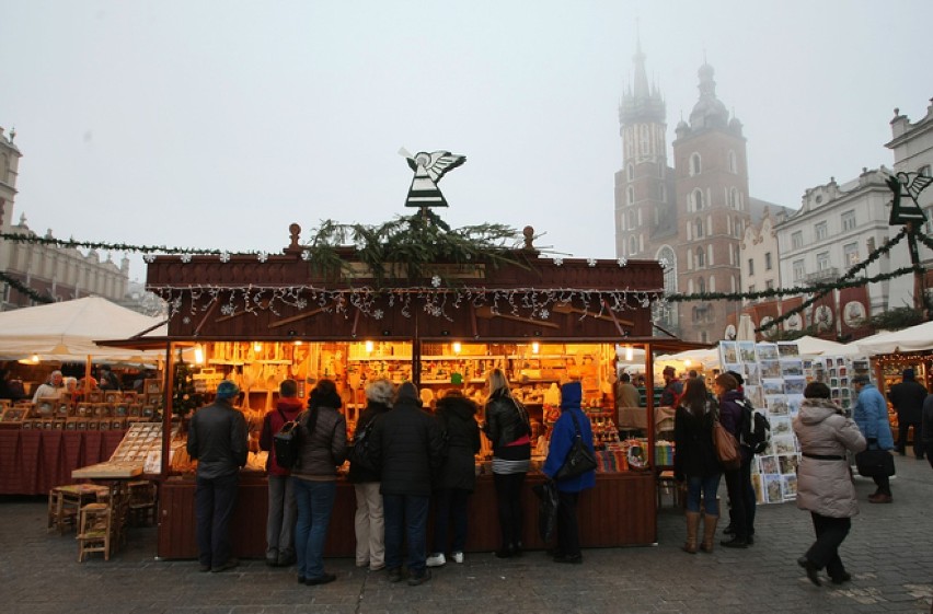 Rynek Główny, Kraków

27 listopada – 26 grudnia 2015

Targi...