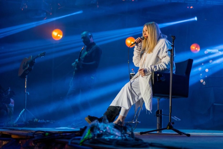 Hey na Przystanku Woodstock 2016. Kasia Nosowska z kulami na scenie [ZDJĘCIA Z KONCERTU]