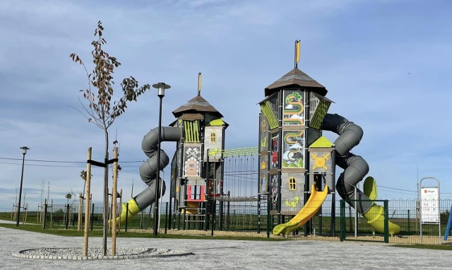 Gmina Żukowice zakończyła budowę i urządzanie nowego placu wypoczynku i rekreacji w Nielubi