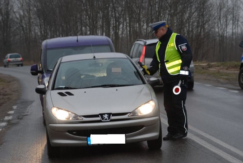 Wczoraj na terenie Chodzieży policja przeprowadziła działania związane z bezpieczeństwem w ruchu drogowym