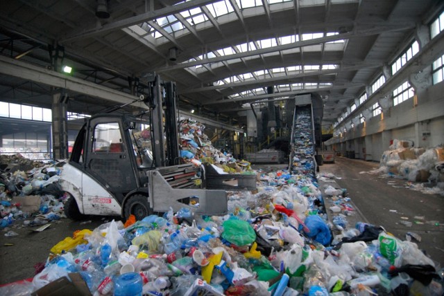 Sortownia odpadów i śmieci Remondis w Warszawie