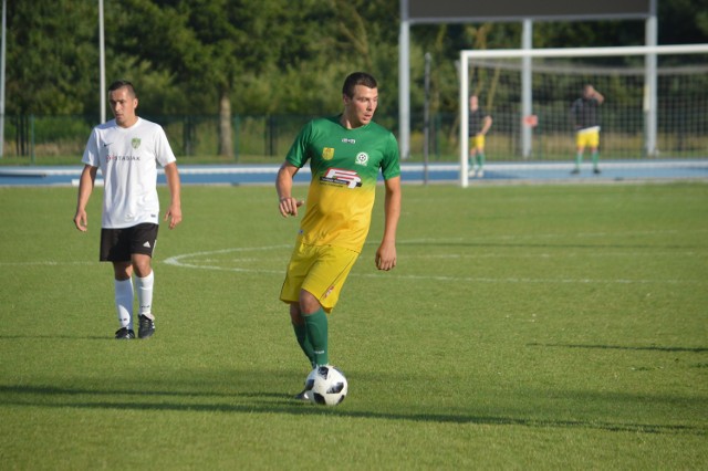 Na zaproszenie Towarzystwa Sportowego Szczerbiec Wolbórz zawodnicy kleszczowskiej Omegi zagrają w mistrzostwach okręgu piotrkowskiego seniorów, które jednocześnie są piłkarskim memoriałem Zdzisława Bińka.