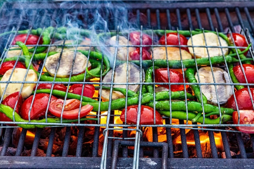 Pomidory nie należą do często grillowanych warzyw, ponieważ...