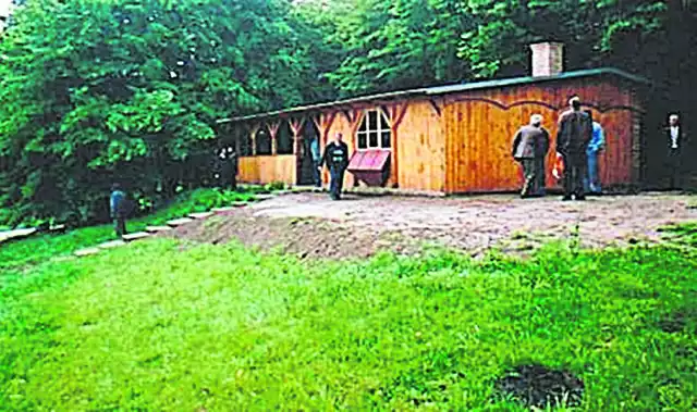 Ciało dziewczyny zostało porzucone w pobliżu domku myśliwskiego w Bednarce