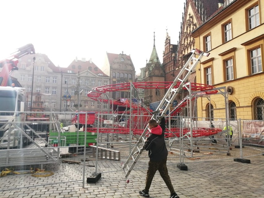 Jarmark Bożonarodzeniowy w Rynku już coraz bliżej. Zobacz zdjęcia!