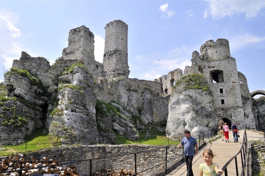 Zamek w Ogrodzieńcu to jeden z najokazalszych zabytków na...