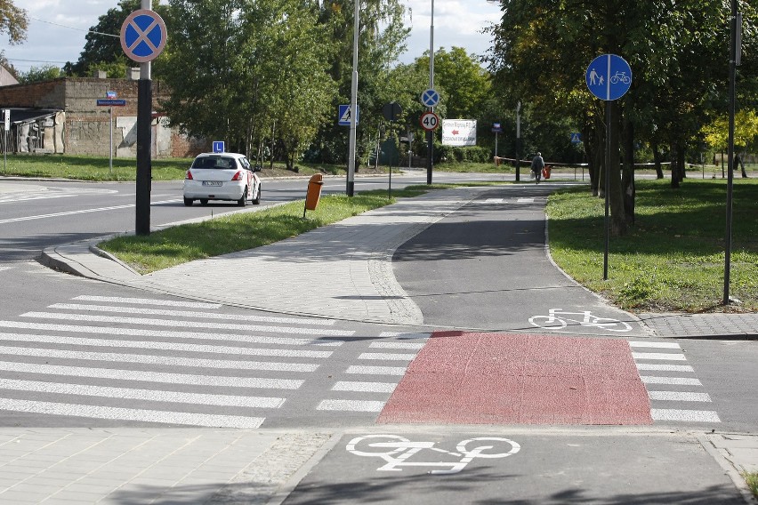 Na Armii Krajowej w Łodzi wybudowano nową drogę rowerową i wyremontowano chodniki
