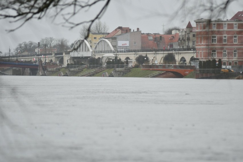 W poniedziałek, 19 lutego, rzeki w Lubuskiem w wielu...
