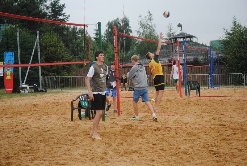 Turniej siatkówki plażowej w Cichowie - w zawodach udział...