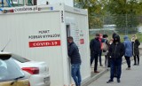 Pod 2-3 godziny stoją w kolejce na mrozie czekając na test na COVIDA. Starosta kłodzki interweniuje