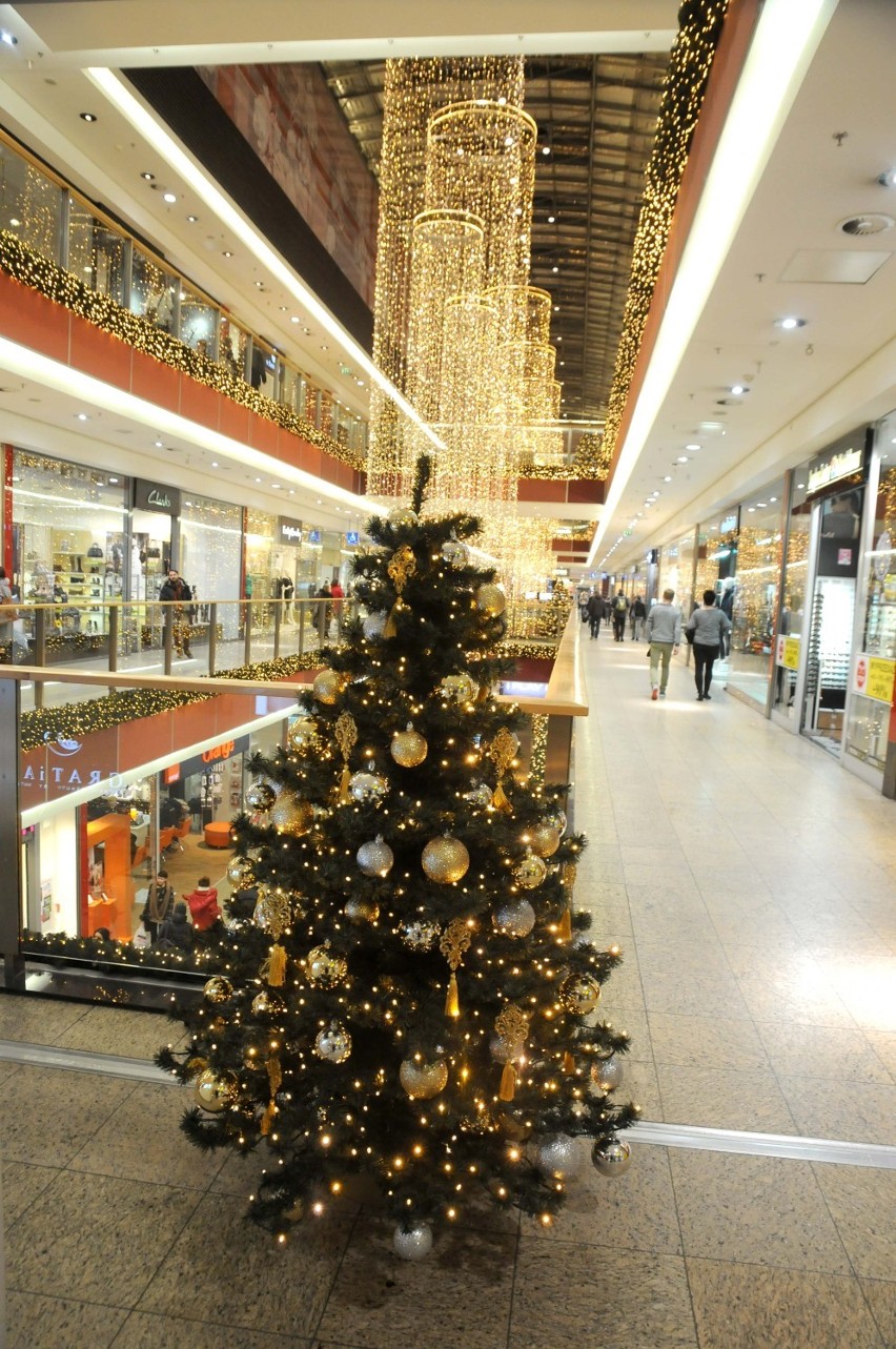 Kraków: świąteczna iluminacja za 620 tys. zł [ZDJĘCIA]