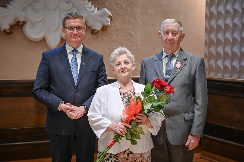 Kolejne pary w Częstochowie świętowały Złote Gody. Małżeństwa są ze sobą od ponad 50 lat