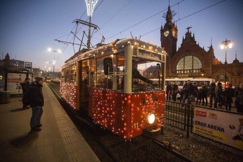 Świąteczny tramwaj w 2017 roku.