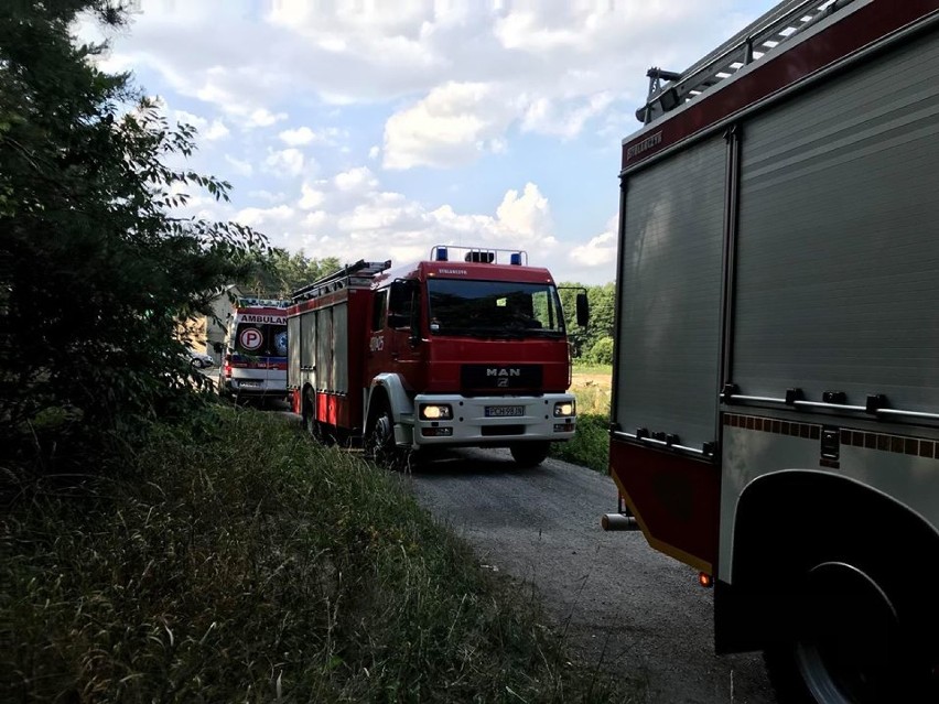 Paliły się łąki - dwie osoby zostały poszkodowane