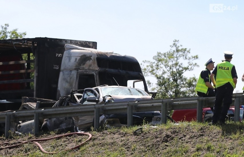 Wypadek na S3, spłonęły auta, sześć ofiar śmiertelnych.