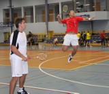 Wakacyjne turnieje MOSiR Radzionków. Zagraj w badmintona i siatkówkę!