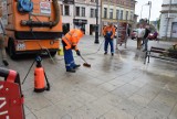 Tarnów. Chodniki przy Krakowskiej są brudne i pełne plam. Czy uda się je umyć?