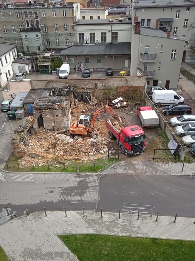 Wyburzenie w centrum Rybnika. Ruina zniknęła