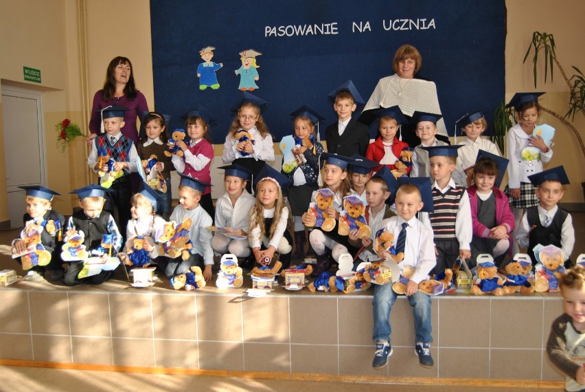 Mianowanie uczniów z SP w Łowyniu