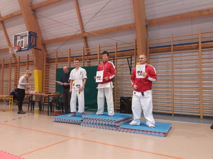 Karatecy z Uczniowskiego Klubu Karate Shinkyokushinkai „OBI” świetnie spisali się w Małomice Cup