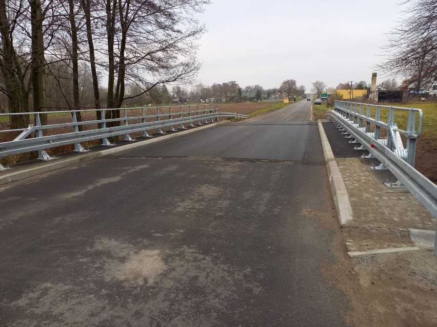 Remont mostu na wojewódzkiej drodze w Łódzkiem zakończony. Przejazd już bez objazdów ZDJĘCIA