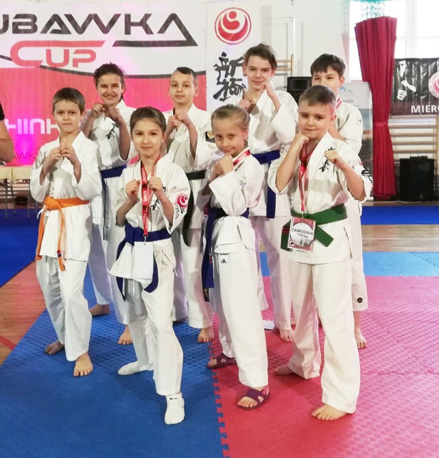 Międzynarodowy Turniej Karate Shinkyokushin, legniczanie na podium.