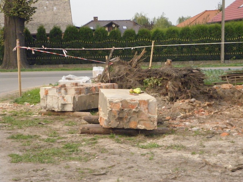 Stodoła w Baranowicach: Zniknął zrujnowany zabytek. Trafił do Chorzowa