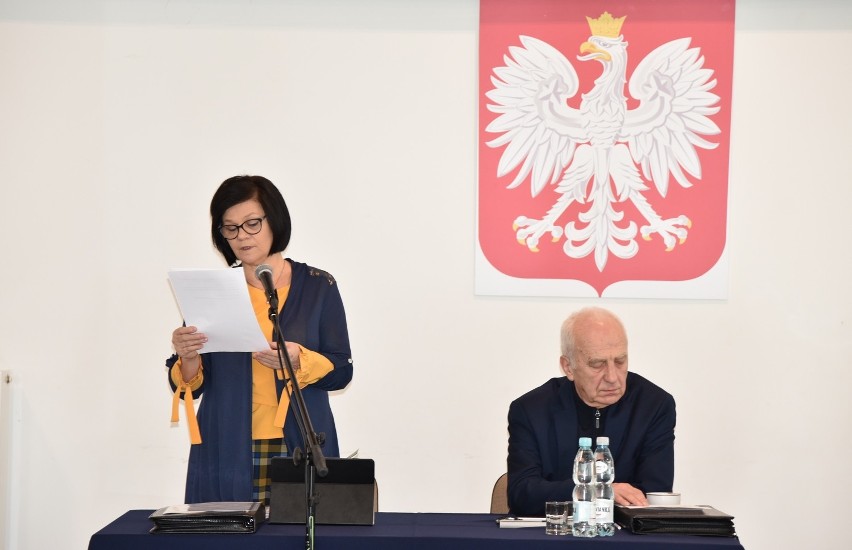 Sesja Rady Miasta Janowa Lubelskiego. Radni znieśli ustawę o likwidacji szkoły podstawowej w Łążku Ordynackim (ZDJĘCIA)