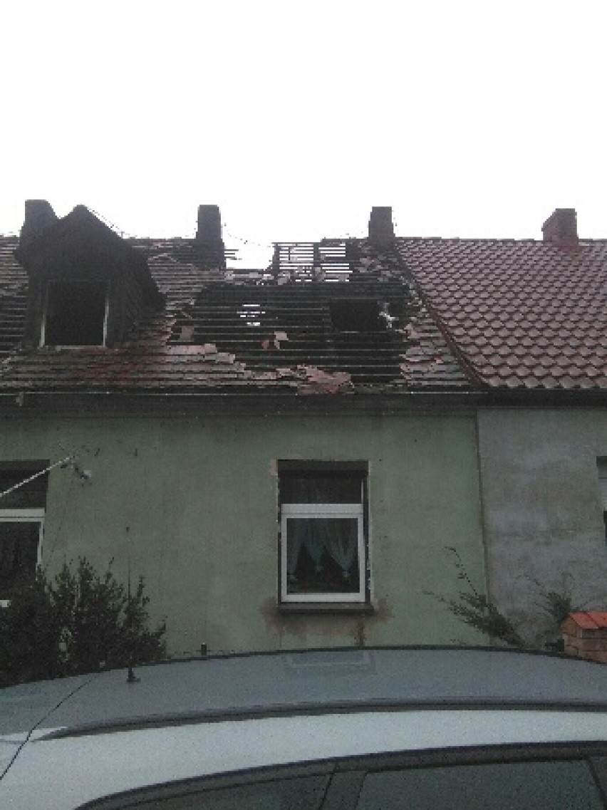Spłonął dom,  w którym mieszkała 13-osobowa wielopokoleniowa...