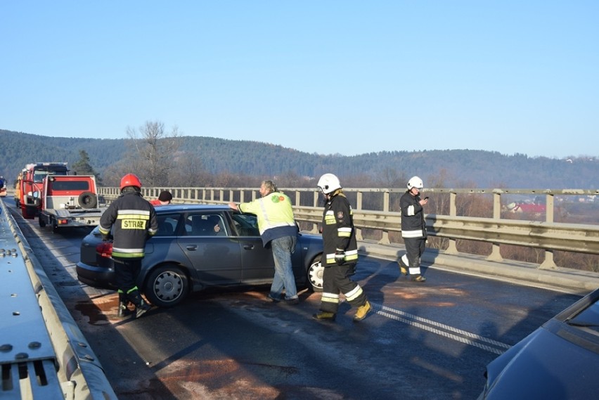 Nowy Sącz. Obwodnica północna odblokowana po karambolu [ZDJĘCIA]