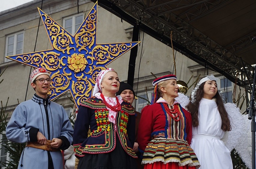 Orszak Trzech Króli przeszedł ulicami Zamościa. Zobacz nasze...