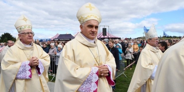 Biskup Krzysztof Włodarczyk
