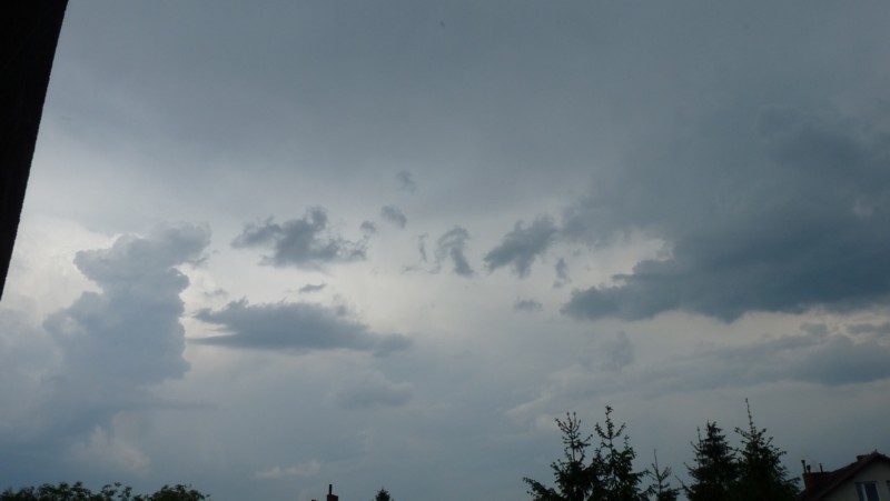 20 maja 13:55 niebo w miejscowości Pszczyna