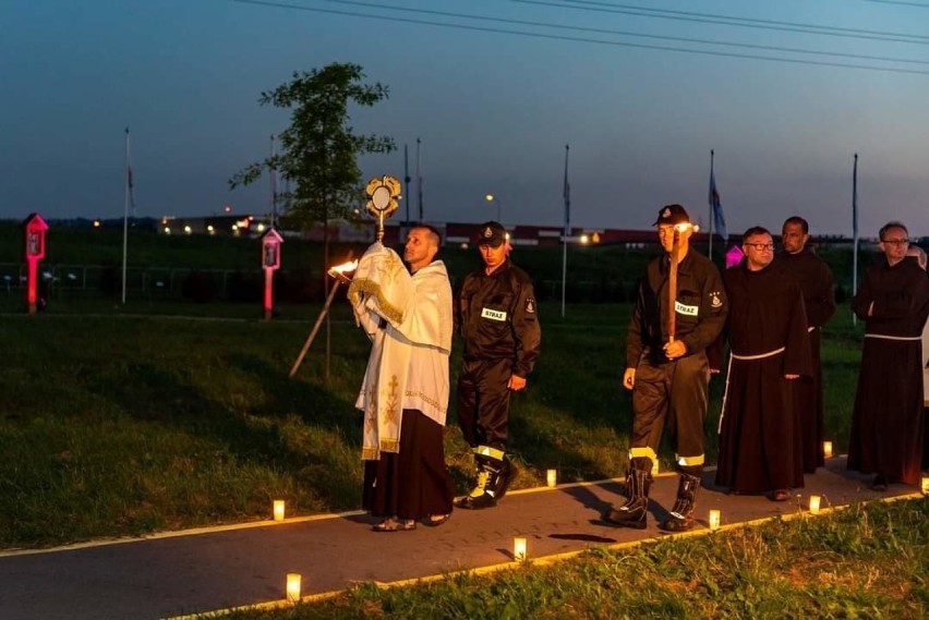 Rocznica ŚDM 2016 w Brzegach. Modlitwa o ustanie pandemii na świecie [ZDJĘCIA]