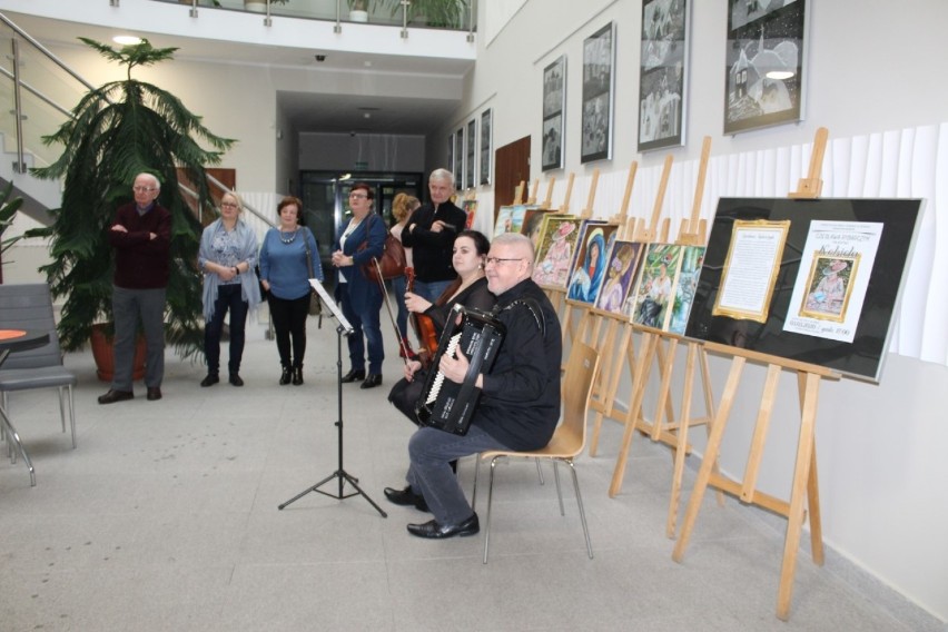 Witkowo: wernisaż wystawy prac malarskich Czesławy Rybarczyk