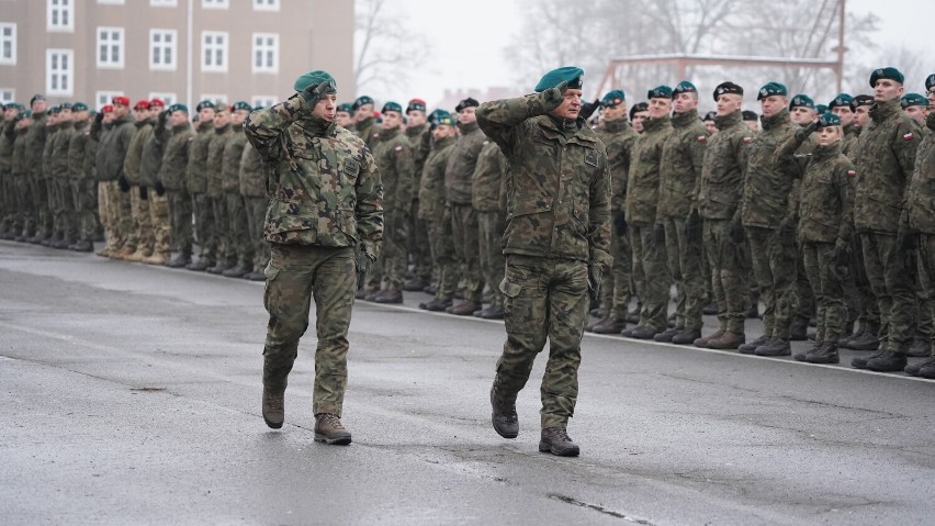 Żołnierze 22. Batalionu Piechoty Górskiej w Kłodzku wyruszają z misją pokojową do Kosowa