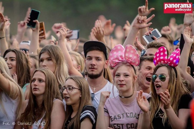 Najwięcej nazwisk w Polsce na literę G zarejestrowanych w Wałbrzychu

Gabryszczak 
Gadowicz 
Gadzijew 
Gajb 
Gajcowski 
Galenicz 
Galimow 
Gałbasik 
Gałuszkiewicz 
Garbatowicz 
Garnecki 
Garula 
Gawrylewski 
Geldarski 
Gerot 
Gerulis 
Getner 
Gezela 
Gierega 
Giernarczyk 
Gieza 
Gissyng 
Glabsch 
Glieze 
Głubieniec 
Gnatyk 
Gogos 
Gogut 
Golina 
Golling 
Gołówka 
Gomiński 
Gomołysek 
Gonschorek 
Goraczow 
Goścień 
Góranowski 
Górowicz 
Grabizna 
Grajeta-Oględzka 
Grduszek 
Grdyń 
Greiss 
Grincewicz 
Groer 
Groncki 
Grubsztejn 
Grzembek 
Grzondko 
Grzynko 
Gulacz 
Gumeniuk 
Gurecki 
Gurszpit 
Gustab 
Gyurkowich 