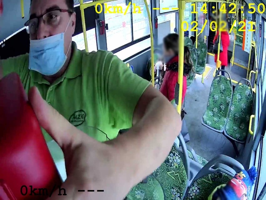 Kierowca autobusu MZK użył defibrylatora do ratowania życia...