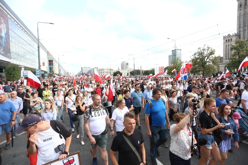 Marsz Powstania Warszawskiego 2019. Narodowcy przeszli...