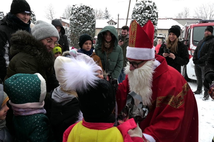 Święty Mikołaj w parafii Nawiedzenia NMP w Strzałkowie w gminie Radomsko. ZDJĘCIA
