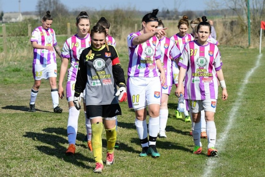 Fuks Wielowicz - Legia Chełmża 6:0 w meczu 3. ligi kobiet [zdjęcia]