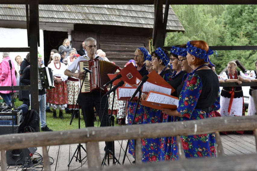 XVI Prezentacje Zespołów Ludowych Ziem Pogranicznych „Róża...