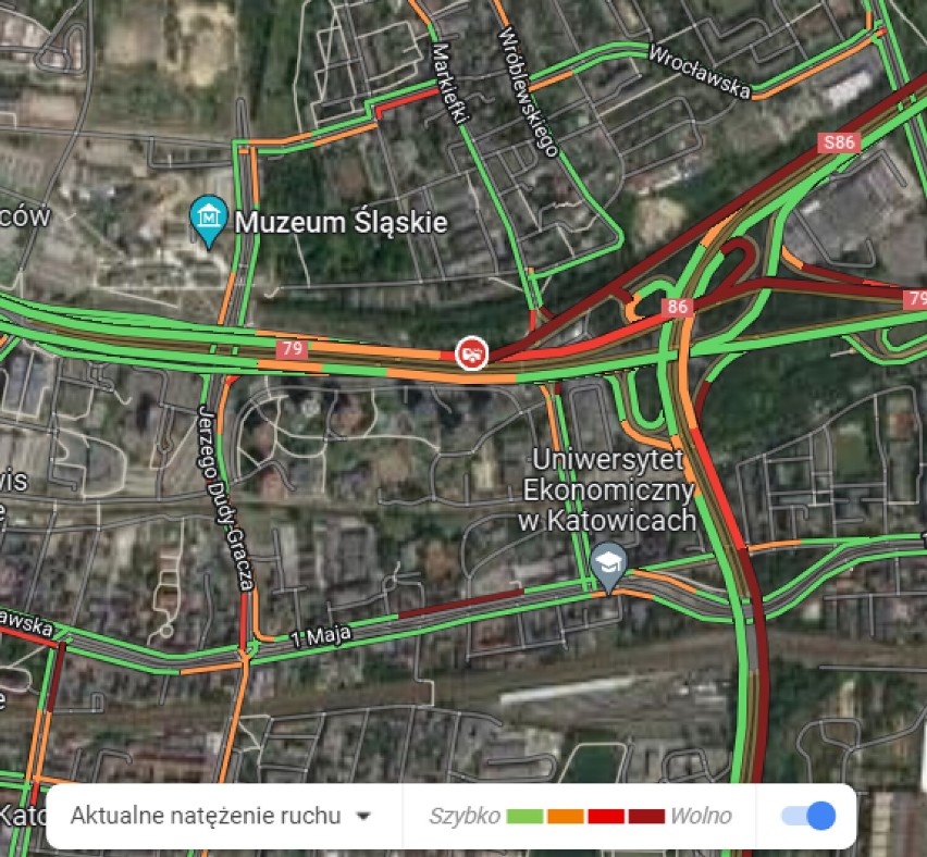 Katowice. Wypadek na DTŚ przed tunelem - ZDJĘCIA. Zderzyły się osobówka, ciężarówka i autobus