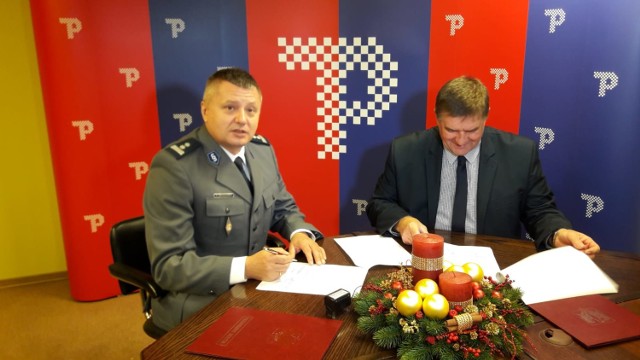 115 tys. zł na patrole ponadnormatywne w Piotrkowie w 2019 roku. Miasto podpisało porozumienie z policją