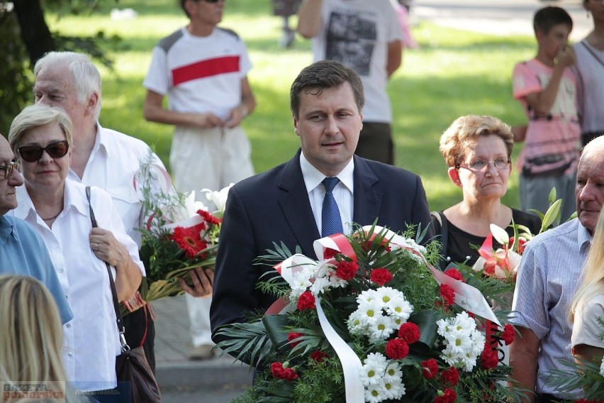 1 sierpnia dokładnie o godzinie 17 podobnie, jak w całym...